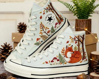 Individuell handbestickte CONverse High Tops, Fuchs und Floral Sneakers