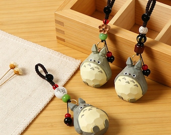 Totoro nyckelring anime-berlock, kawaii-hänge, söt anime-nyckelring, Studio Ghibli-inspirerad nyckelring, väskberlock, anime-älskare-present