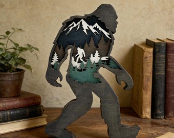 Figura de Sasquatch en 3D con capas / Escena de Bigfoot en la montaña / Decoración caprichosa tallada en madera para cabañas y refugios / Regalo para amantes de la naturaleza