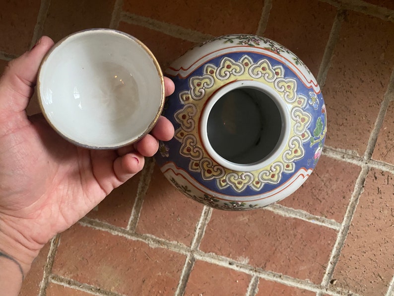 Vintage Macau Porcelain Enamel Hand Painted Urn Vase with lid with wooden base