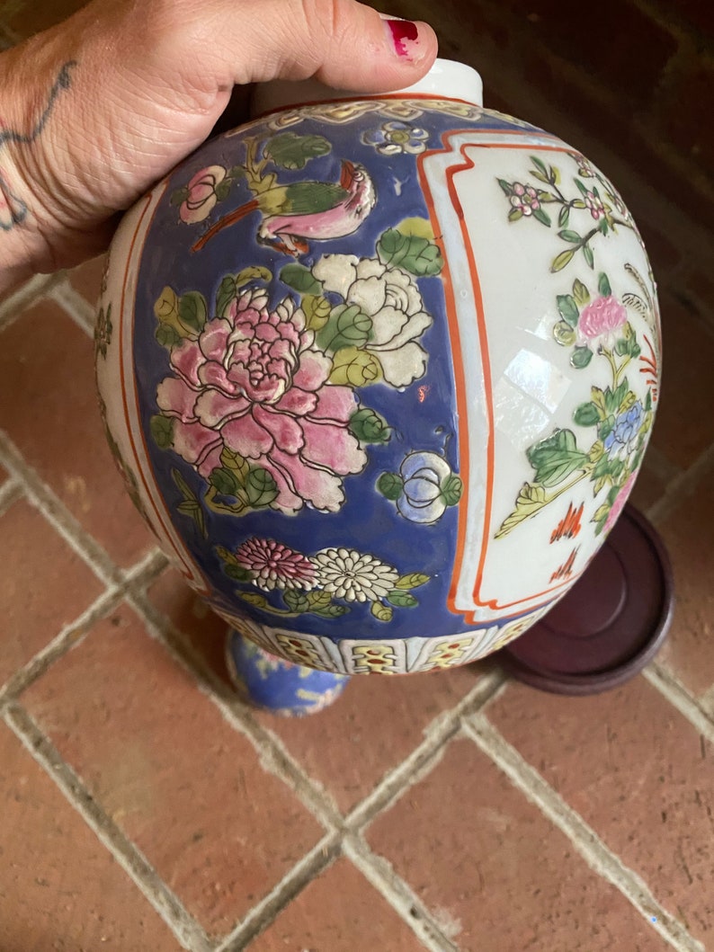 Vintage Macau Porcelain Enamel Hand Painted Urn Vase with lid with wooden base