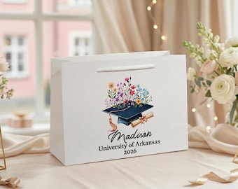 Personalisierte Abschlussgeschenktasche für Studentengeschenk, Klasse von 2026, Blumenkappe-Papiertüte mit Namen Schule