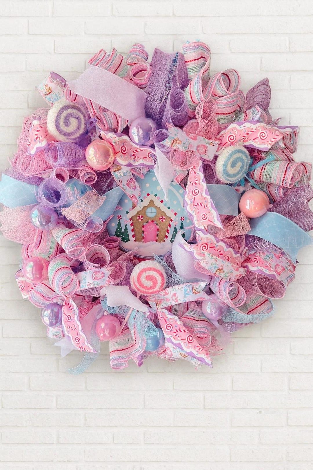 Pastel Candyland Gingerbread Christmas Wreath – Large Deco Mesh Holiday ...