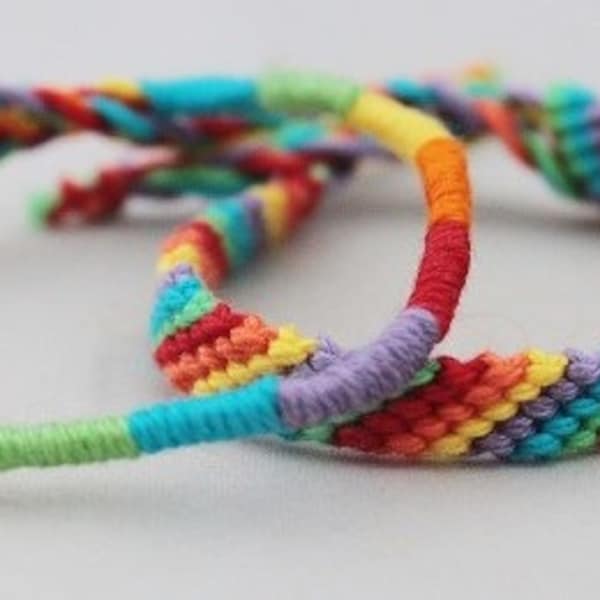 Bracelet brésiliens au couleurs Arc en Ciel, macramé coloré