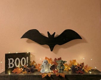 Rustykalna dekoracja ścienna z nietoperzem z odzyskanego drewna | Dekoracje na Halloween