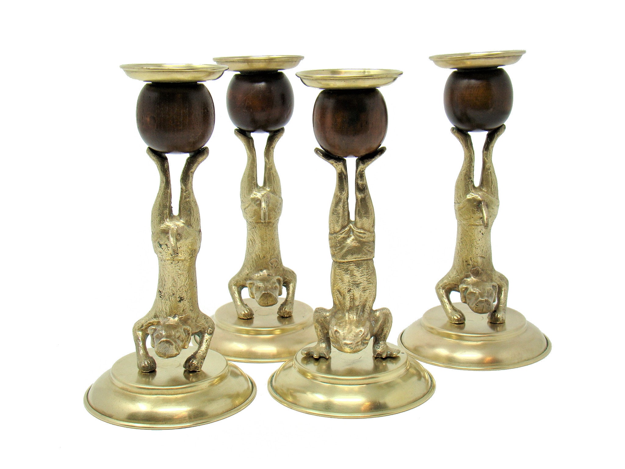 Quatre Bougeoirs Arthur Court Vintage, 3 Chiens en Laiton et Une Grenouille, Des Acrobates Animalier