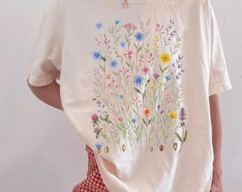 Comfort Colors® Wildflowers Vintage Shirt, Retro Floral Botanical Tee, Pressed Flowers Cottagecore T-Shirt, Cottagecore Boho Botanical Top