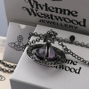 Collar Vivienne Westwood en caja, colgante grande de Saturno con bola de amatista en plata 925, regalos.