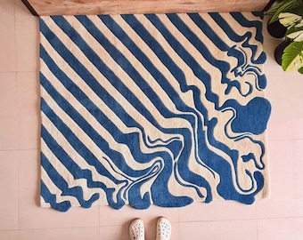 Blue White Abstract Wool Rug – Modern Hand-Tufted Statement Carpet