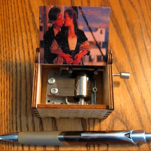 Mini TITANIC Hand Crank Music Box plays &quot;My Heart Will Go On&quot; Etched Wooden Box