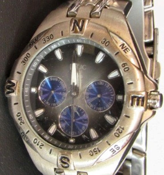 RELIC Watch 3 Sub Dials W/compass RING 