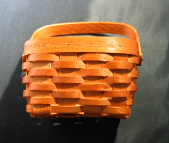 Longaberger-Copy  Mini Rectangular Basket w/Handle - image 3