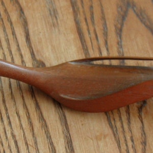 Sleek and Graceful Bird Carving - Signed by Carver 10 1/2" Long