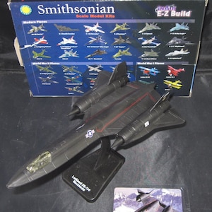 Lockheed SR-71 BLACKBIRD Reconnaissance Jet Airplane SMITHSONIAN Model ...