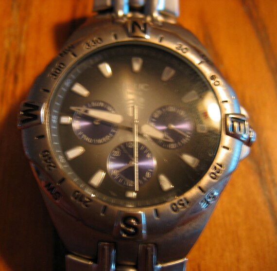 RELIC Watch 3 Sub Dials W/compass RING 