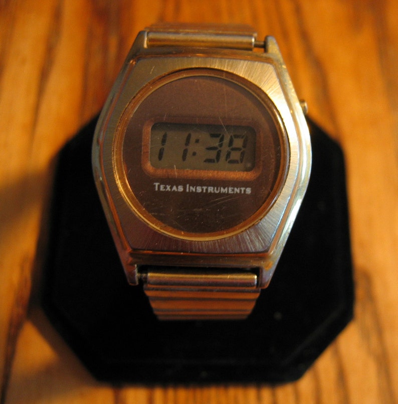 texas instruments lcd quartz watch