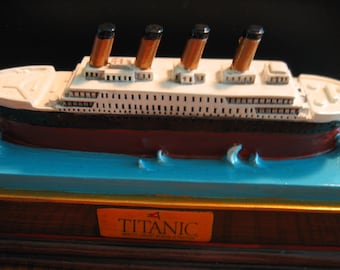 【現品限り！】タイタニック Titanic オルゴール インテリア 記念品 楽天市場】【取寄せ】 ディズニー Disney US公式商品