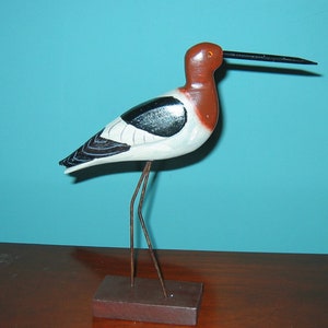 Shore Bird w/RED HOOD Painted Wood Carving 9&quot; tall on wood base- Unsigned  Nice craftwork