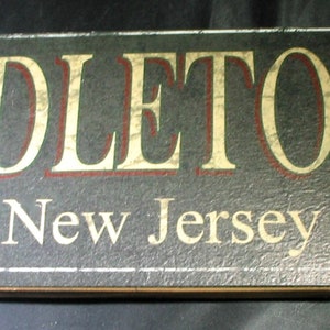 Wooden Sign MIDDLETOWN, NEW JERSEY on 3/4&quot; Pine 17&quot; Long
