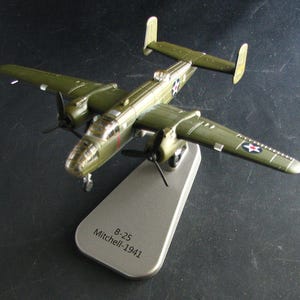 B-25 Mitchell WW2 Bomber  1/144 Detail Diecast Metal Airplane -Assembled.