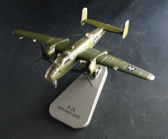 B-25 Mitchell WW2 Bomber 1/144 Detail Diecast Metal Airplane