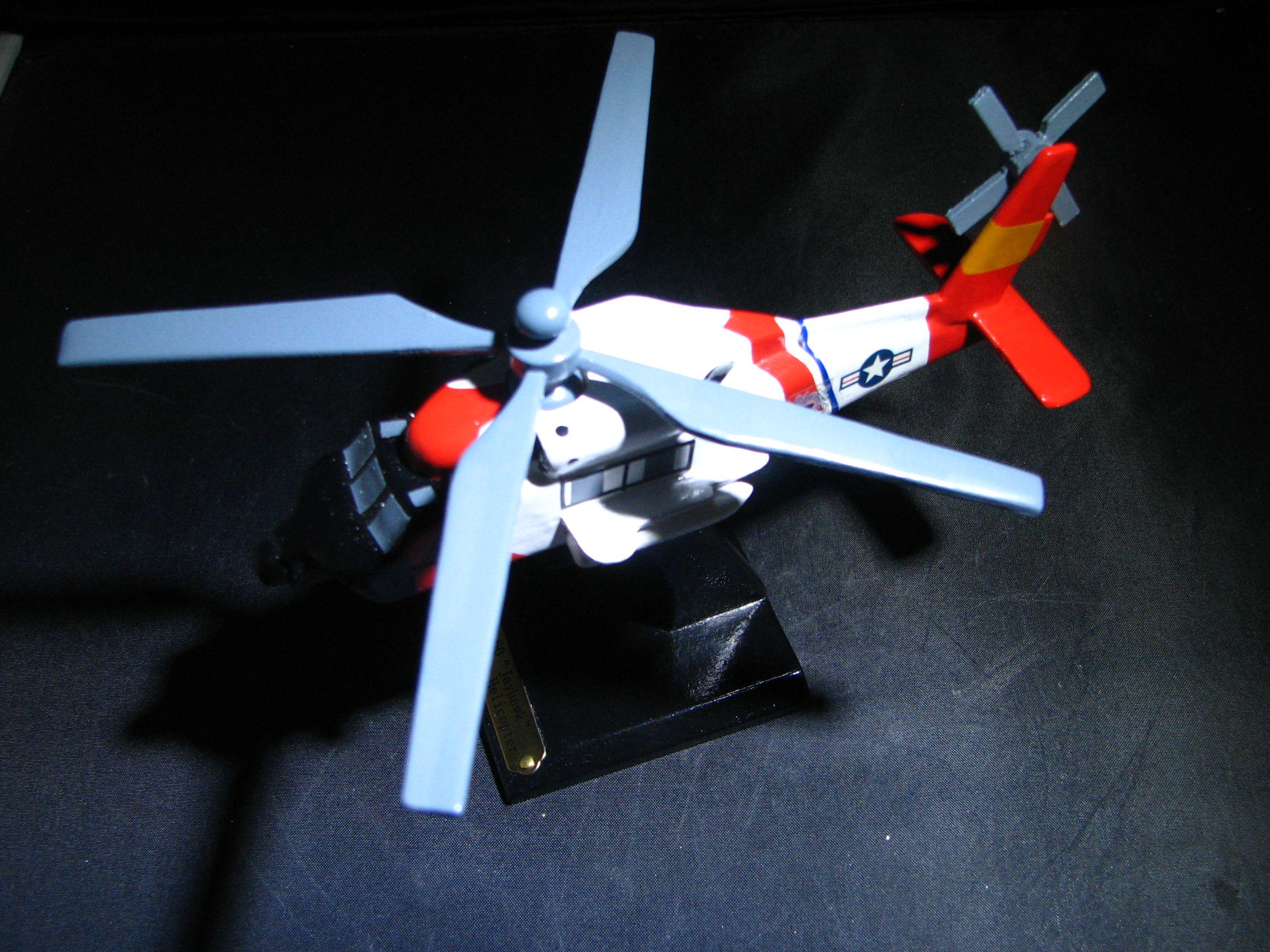 Lot 5 Hélicoptères HH-60W à Monter – Échelles 1/2000 à 1/350 – Impression 3D Résine – Ailes Ouvrantes – Modèle Militaire