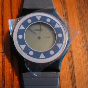 Vintage 1989 Collectible Swatch-Like Big Time Watch Black/Grey Quartz . Excellent running w/Fresh Battery! New in Box w/Manual