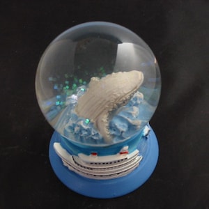 Breaching Whale w/Sightseeing Boat  Small  Snow Globe 3"  Tall