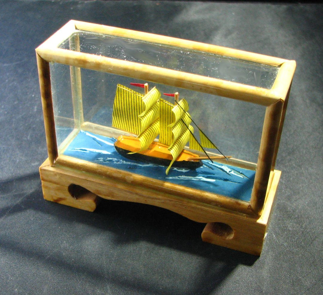 船の模型　ガラスケース付き il_1080xN.7035640667_mwld.jpg