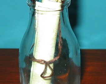 Cool BOODSCHAP IN EEN FLES Kit: 6" hoge 'antieke' fles met kurk en perkament