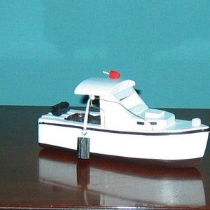 Wooden Mini MAINE LOBSTER BOAT Model 5&quot; Long- Fully Assembled