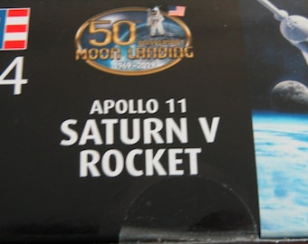 Huge SATURN V Rocket  Model Kit 1/444 scale 30 1/2" Tall Sealed Box 50th Anniversary Edition w/Bonus Apollo 11 Coin!