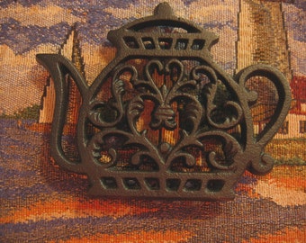 Cast Iron TEAPOT TRIVET