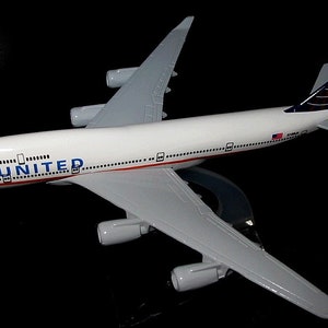 Mini Diecast UNITED AIRLINES AIRBUS Jet Airplane on stand 6&quot; long 6&quot; wingspan- Great details