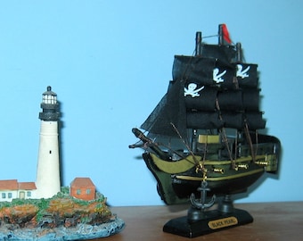 Wooden BLACK PEARL Pirate Model Ship 6" Long- Fully Assembled