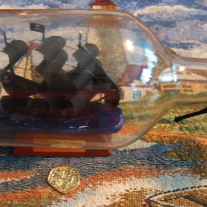 Pirate Ship in a Bottle-- BLACK PEARL  3 Masted-8 1/2&quot; long w/B0NUS Spanish Replica Doubloon