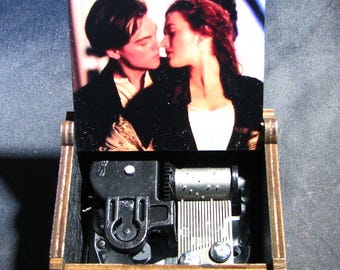 Vintage Music Box Titanic Southampton by Ardleigh Elliott Music