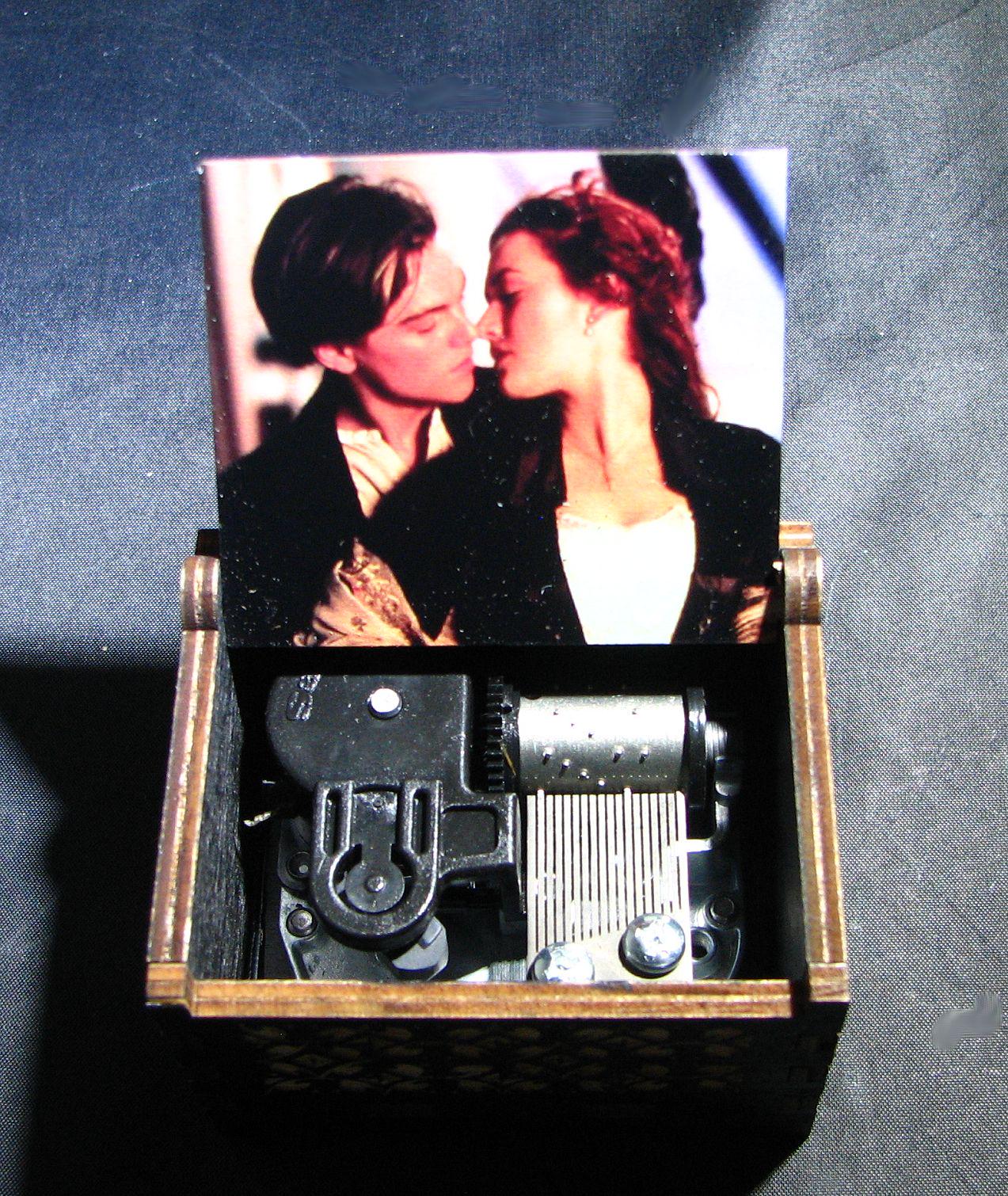 Titanic Music Box - Etsy Canada