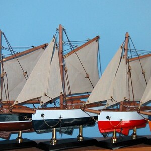 Wooden Ship Model- FRIENDSHIP Like GAFF SLOOP- 9" Long Beautiful! New ...