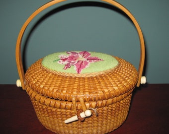 Desirable Junior Sized Hancock NANTUCKET BASKET - w/Needlepoint Topper! Large Lily