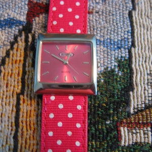 Vintage Polka Watch - Etsy display picture 2
