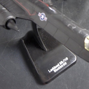 Lockheed SR-71 BLACKBIRD Reconnaissance Jet Airplane SMITHSONIAN Model ...
