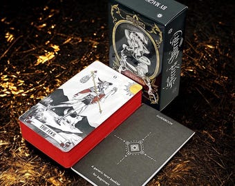 Secret Mirror Tarot Deck: Rider Style Cards with Red Gilded Edges (Guidebook)