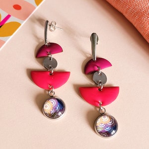 Long halfmoon earrings with graphic purple and multicolored waves patterns in glass and pink and purple enamelled sequins image 1