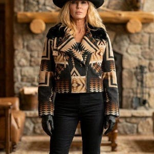 Beth Dutton Western  Aztec  Cropped Jacket | Southwestern Print Shearling Coat | Boho Winter Outerwear | Tribal Pattern Zip Up Jacket