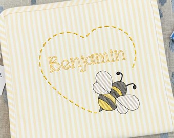 Diseño de bordado de corazón de abeja, patrón de bordado a máquina de abeja melífera, relleno de boceto, la fuente NO está incluida Pes Dst Jef Vp3