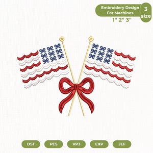Pode incluir: Um desenho de bordado para máquinas com duas bandeiras cruzadas com listras vermelhas e brancas e detalhes de laços azuis. Uma fita vermelha está na interseção dos mastros. Disponível nos tamanhos de 2,5 cm, 5 cm e 7,6 cm.