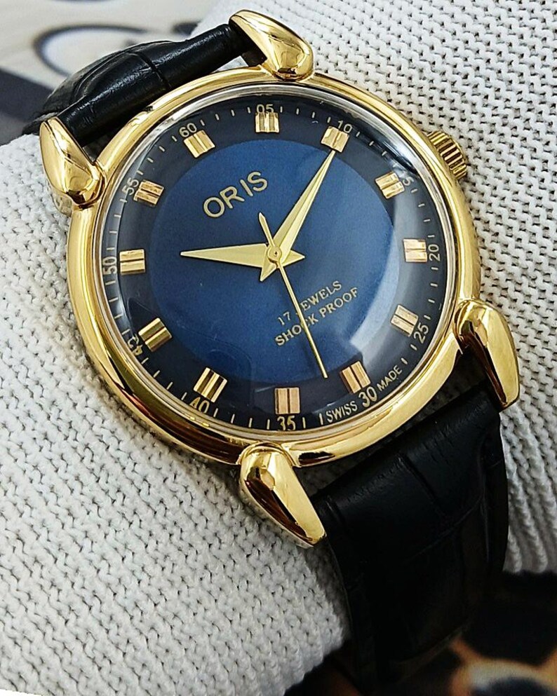 Vintage Oris Men’s Watch | Swiss Made | Hand-Winding | Blue Dial | Teardrop Lugs | 17 Jewels | 210-05 image 4