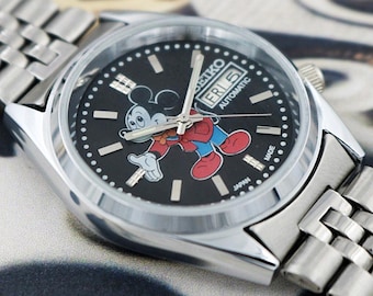 Vintage Refurbished Seiko 5 Japan Automatic Men’s Watch Black Cartoon Dial Day Date - 600-03