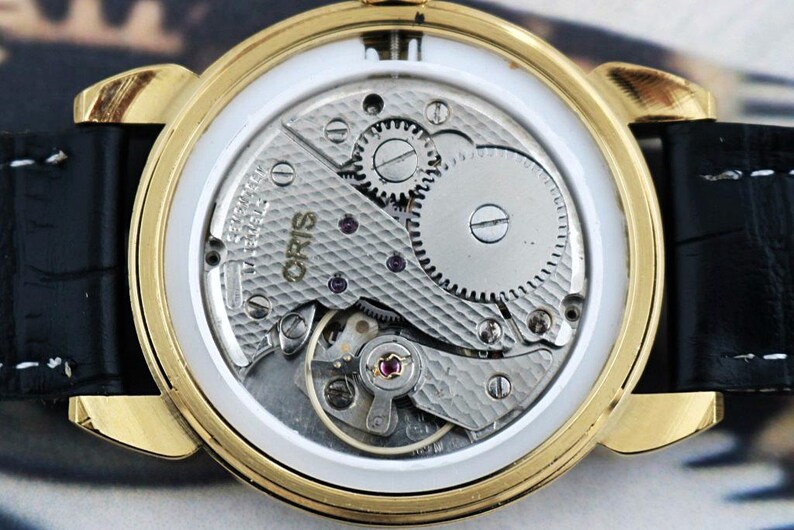 Vintage Oris Men’s Watch | Swiss Made | Hand-Winding | Blue Dial | Teardrop Lugs | 17 Jewels | 210-05 image 9